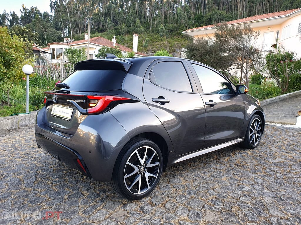 Toyota Yaris 1.5 VVT-i Hybrid Dynamic Force Luxury