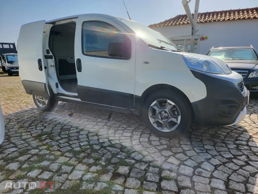 Fiat Fiorino 1.3 M-jet Adventure