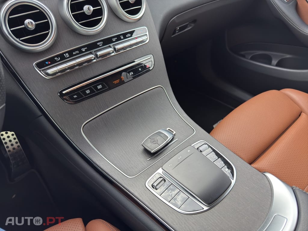 Mercedes-Benz GLC 300 Coupe de 4Matic 9G-TRONIC AMG Line