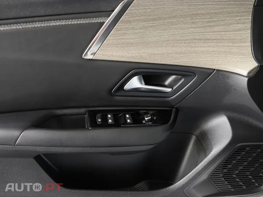 Citroen C5 X 180 S&S e-EAT8 SHINE