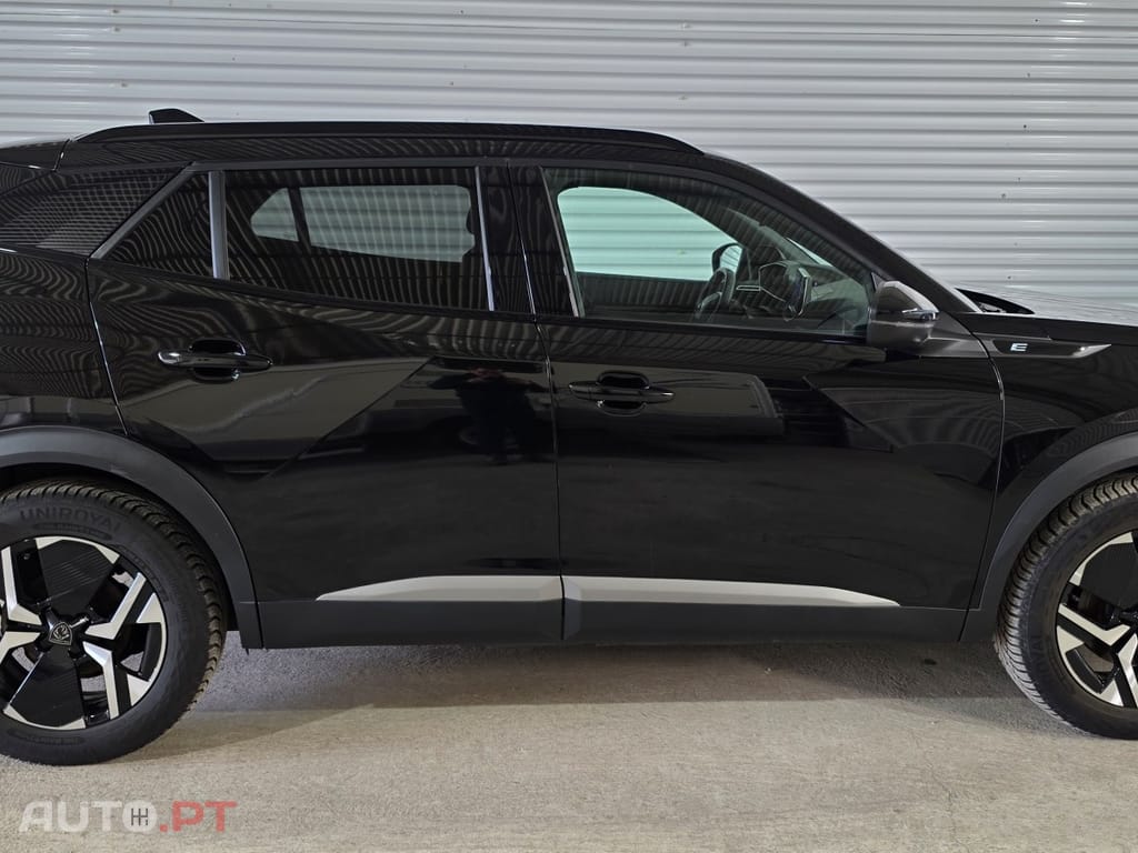 Peugeot E-2008 156 GT Exclusive