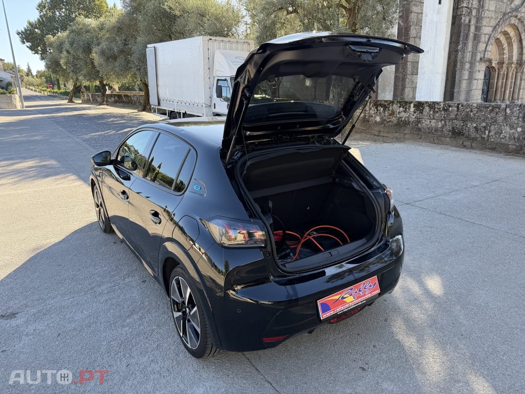 Peugeot E-208 50 kWh GT Line