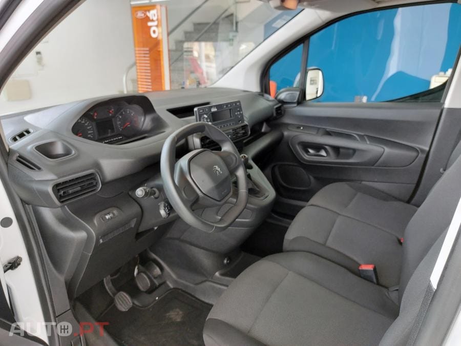 Peugeot Partner Premium Standard 1.5 BlueHDi - 3 Lug. - IVA Dedutível