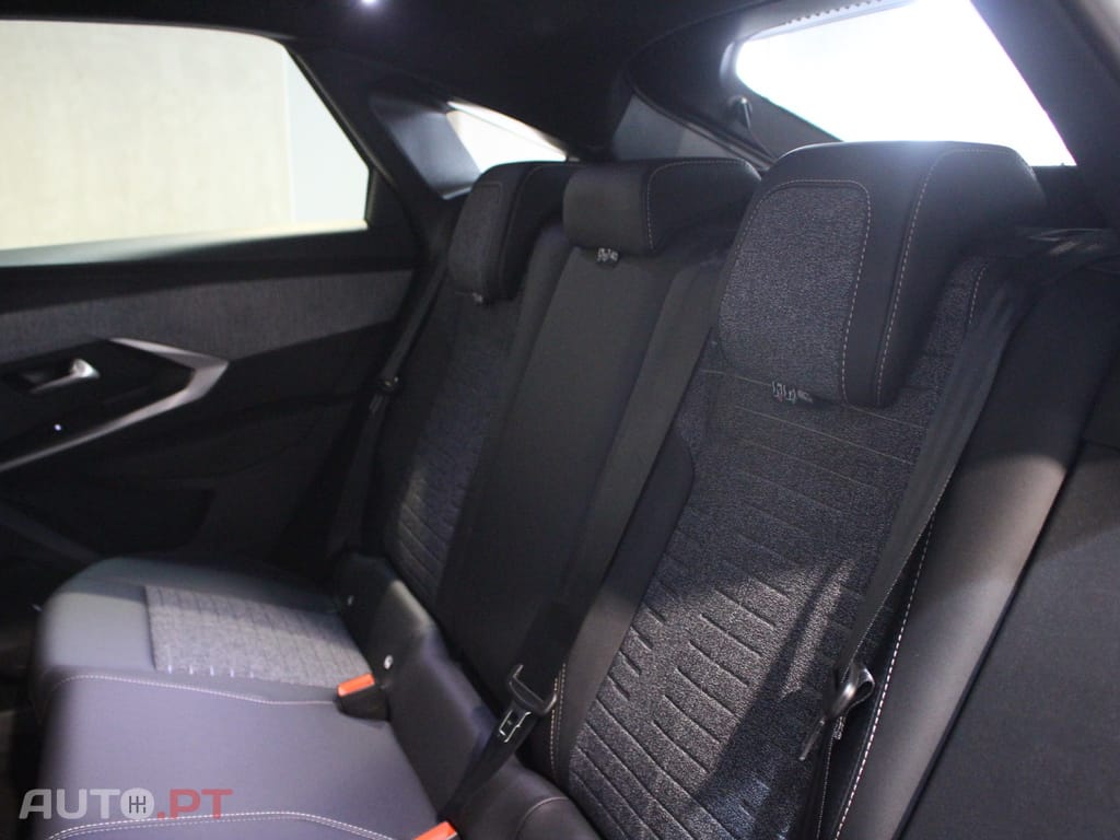 Peugeot 3008 1.2 Hybrid Allure e-DCS6