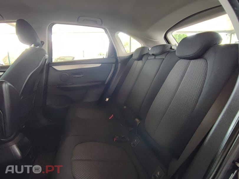 BMW 216 d Advantage