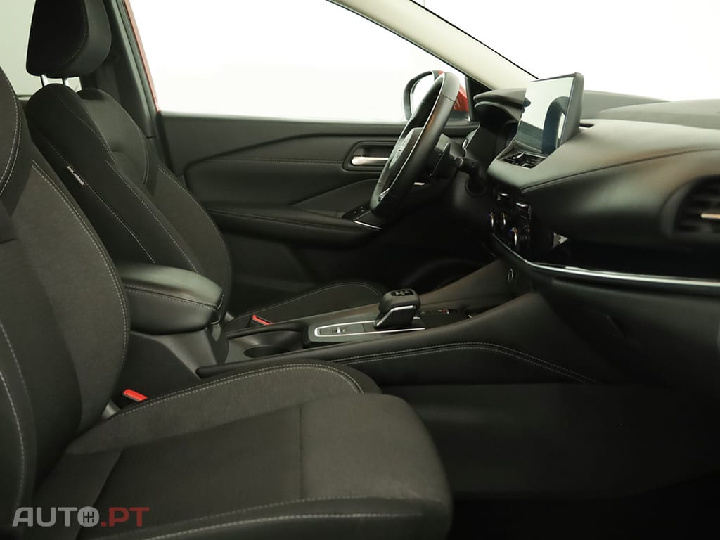 Nissan Qashqai Qashqai 1.3 DIG-T N-Connecta LED Xtronic