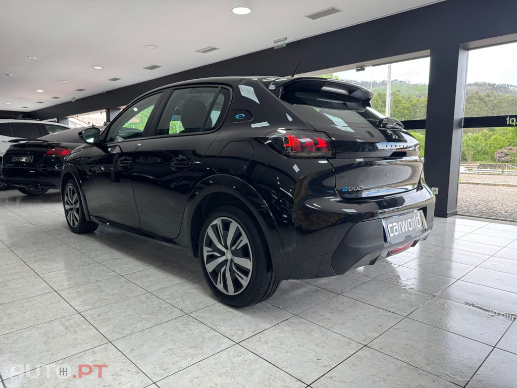 Peugeot E-208 50 kWh Active
