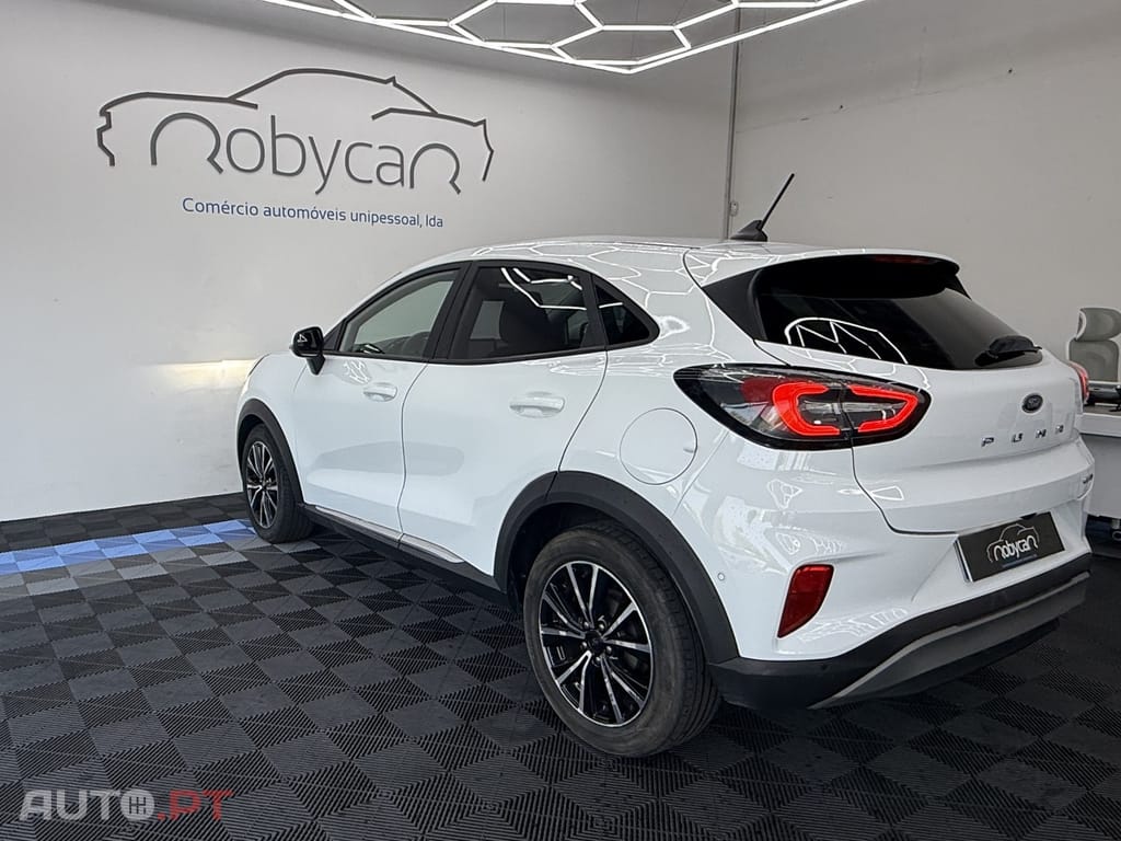 Ford Puma 1.0 EcoBoost MHEV Titanium Design