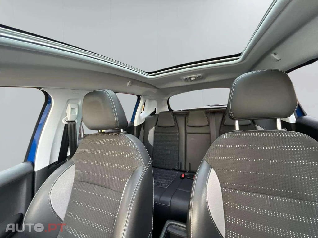 Peugeot 2008  1.2 PureTech Allure CROSSWAY