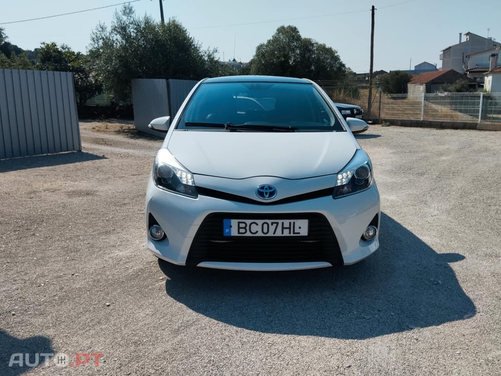 Toyota Yaris 1.5 hibrido