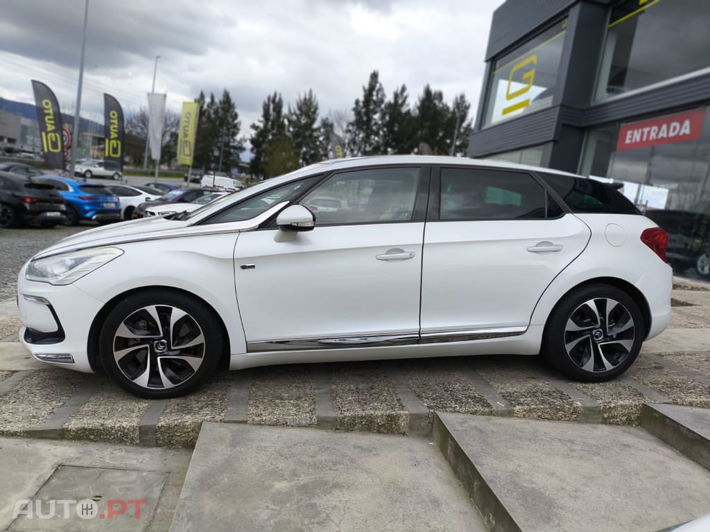 DS DS5 2.0HDi SPORTCHIC HYbrid4 