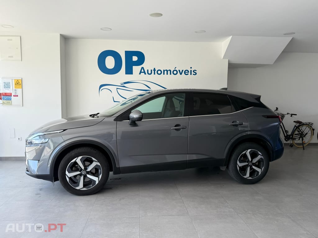 Nissan Qashqai 1.3 DIG-T N-Connecta LED Xtronic