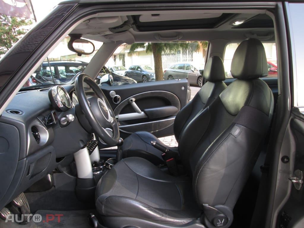 MINI Cooper Cooper S