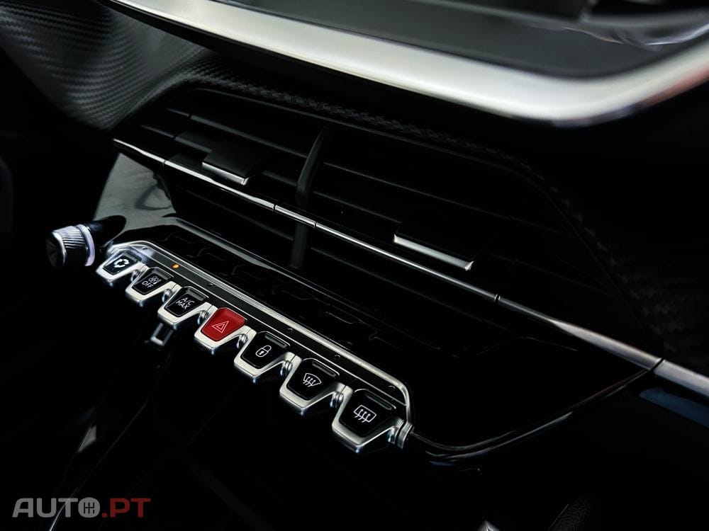Peugeot 2008 1.2 PureTech Allure EAT8