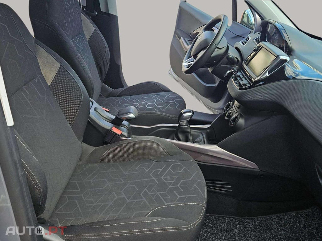 Peugeot 2008 1.2 PureTech Style
