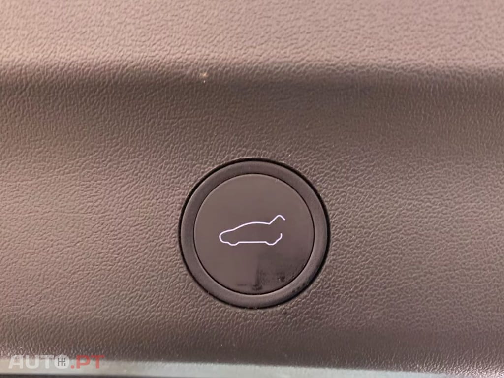 Tesla Model Y LongRange AWD Performance 93 % I.V.A DEDUTIVEL 