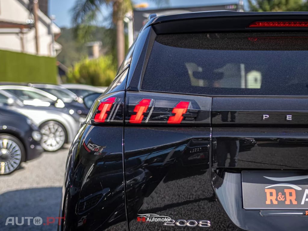 Peugeot E-2008 50 kWh GT