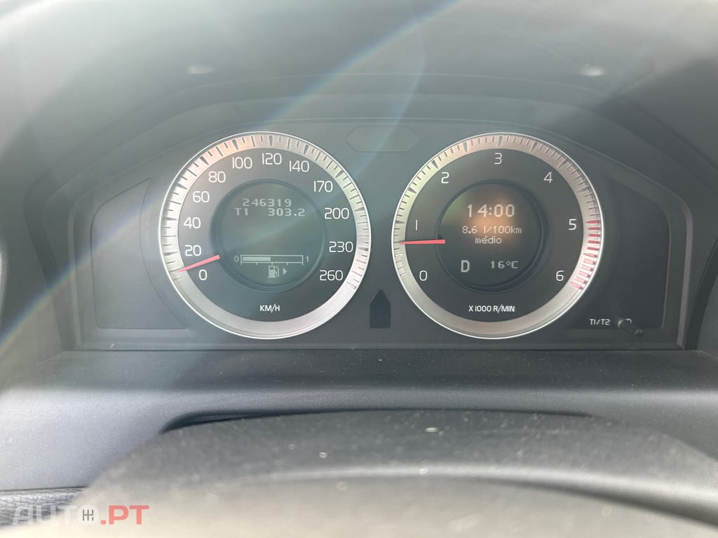 Volvo XC60 GEARTRONIC D5 AWD