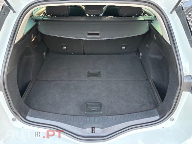 Renault Mégane Sport Tourer 1.3 TCe Intens EDC