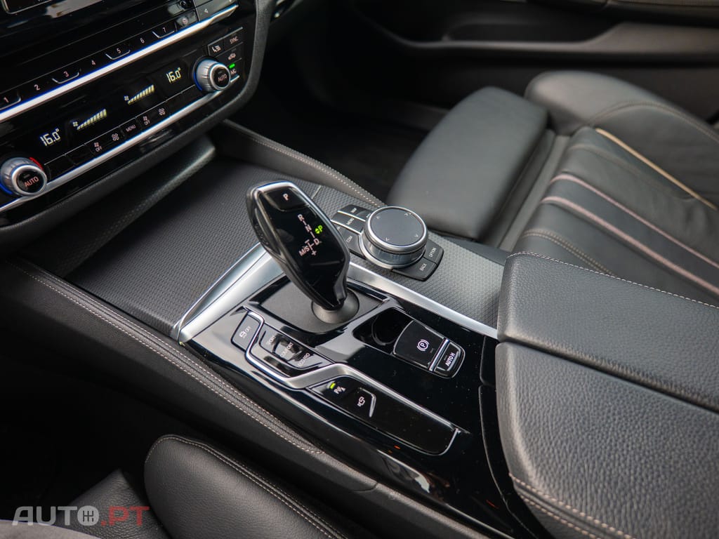 BMW 520 d Pack Desportivo M Auto