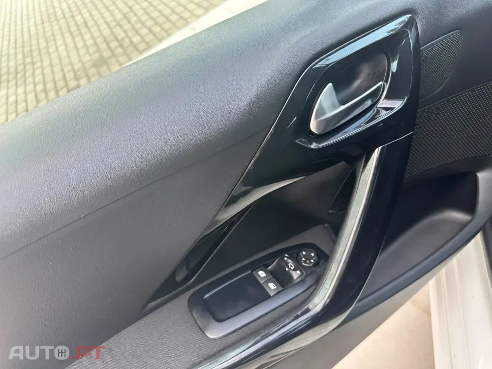 Peugeot 208 1.5 BlueHDi Signature