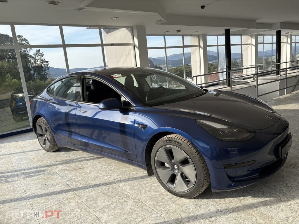 Tesla Model 3 Standard Range Plus RWD