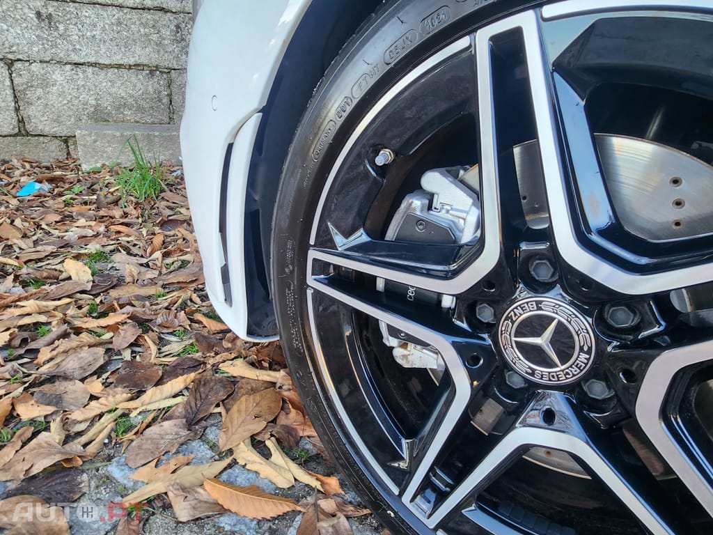 Mercedes-Benz CLA 200 d Shooting Brake 8G-DCT AMG Line