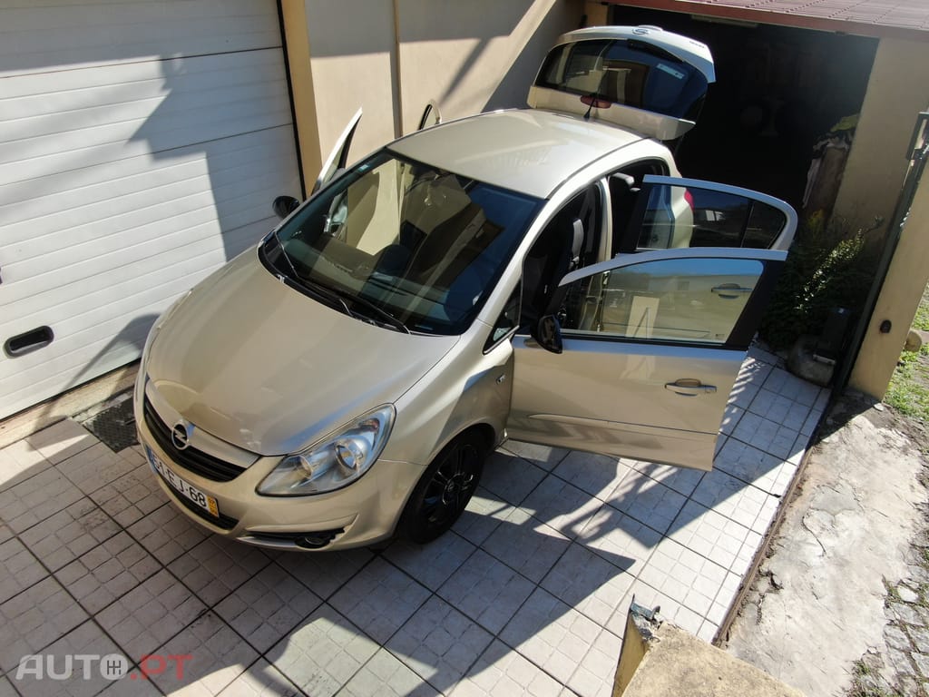 Opel Corsa Cosmo 1.2