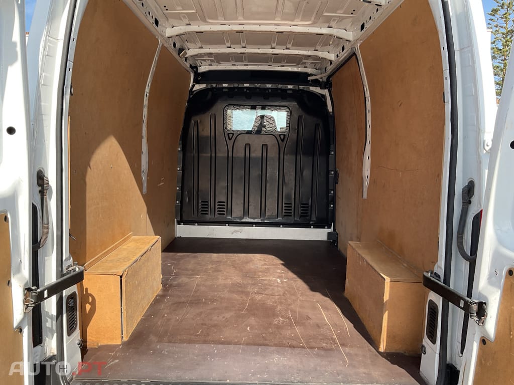 Renault Master 2.3 dCi L2H2 3.5T