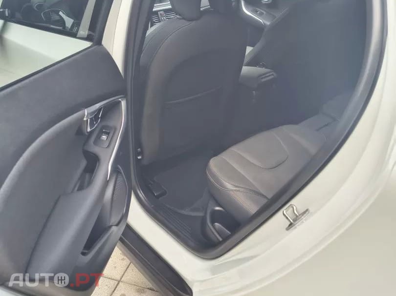 Volvo V40 Cross Country D2 You