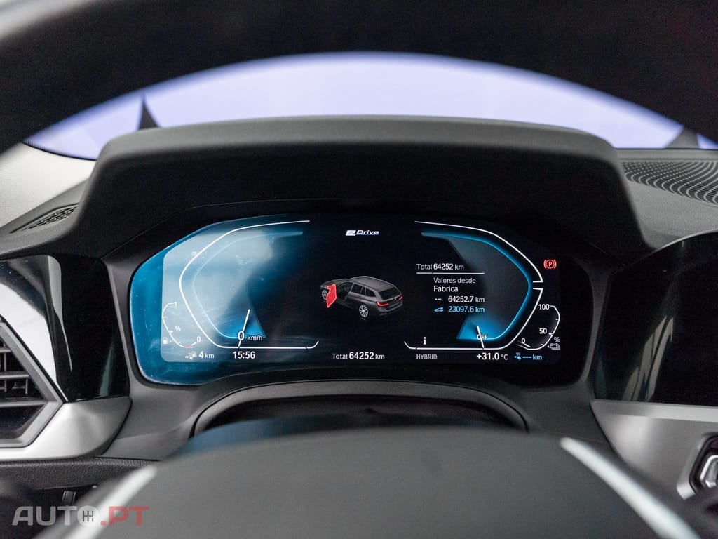 BMW 330 e Auto