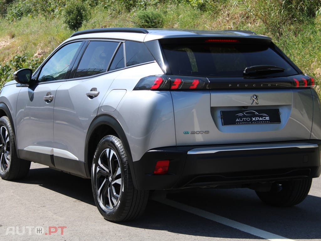 Peugeot E-2008 Allure
