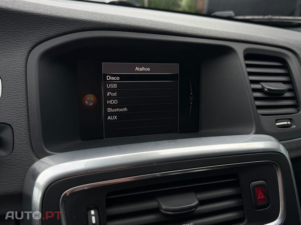 Volvo V60 2.0 D2 R-Design