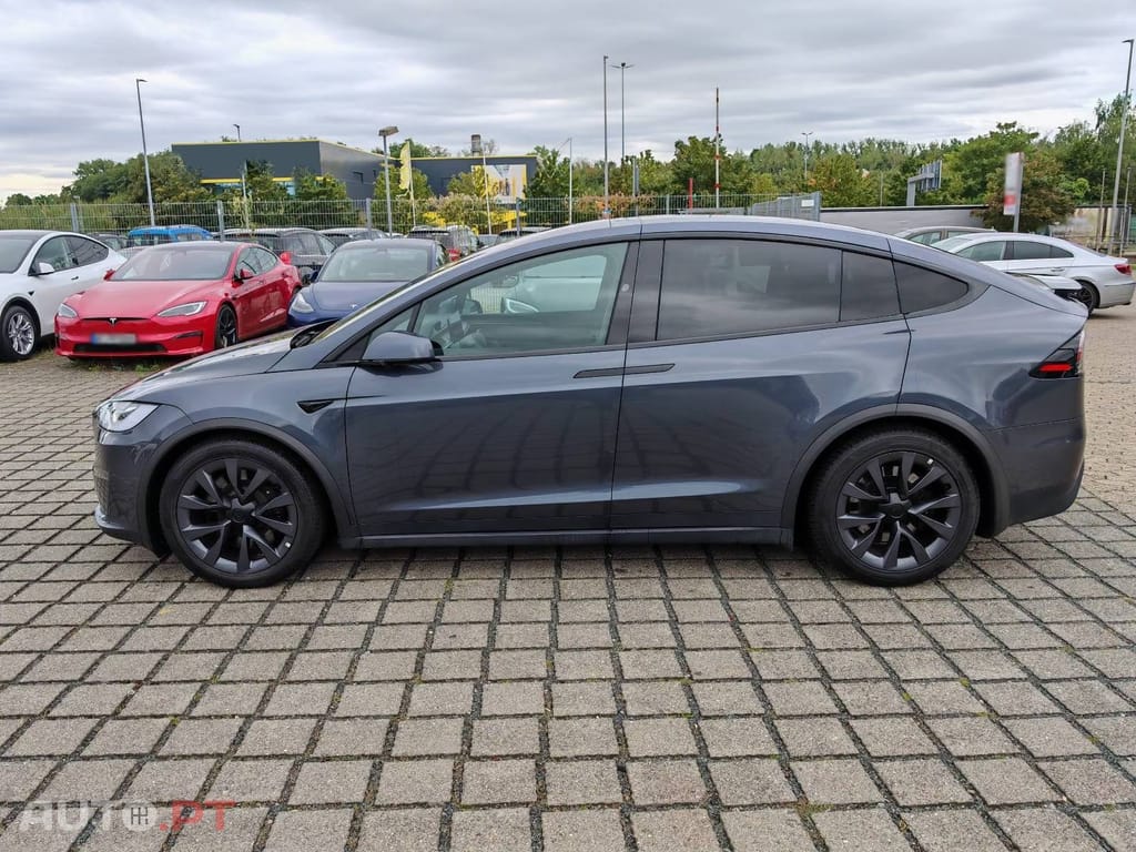 Tesla Model X Long Range