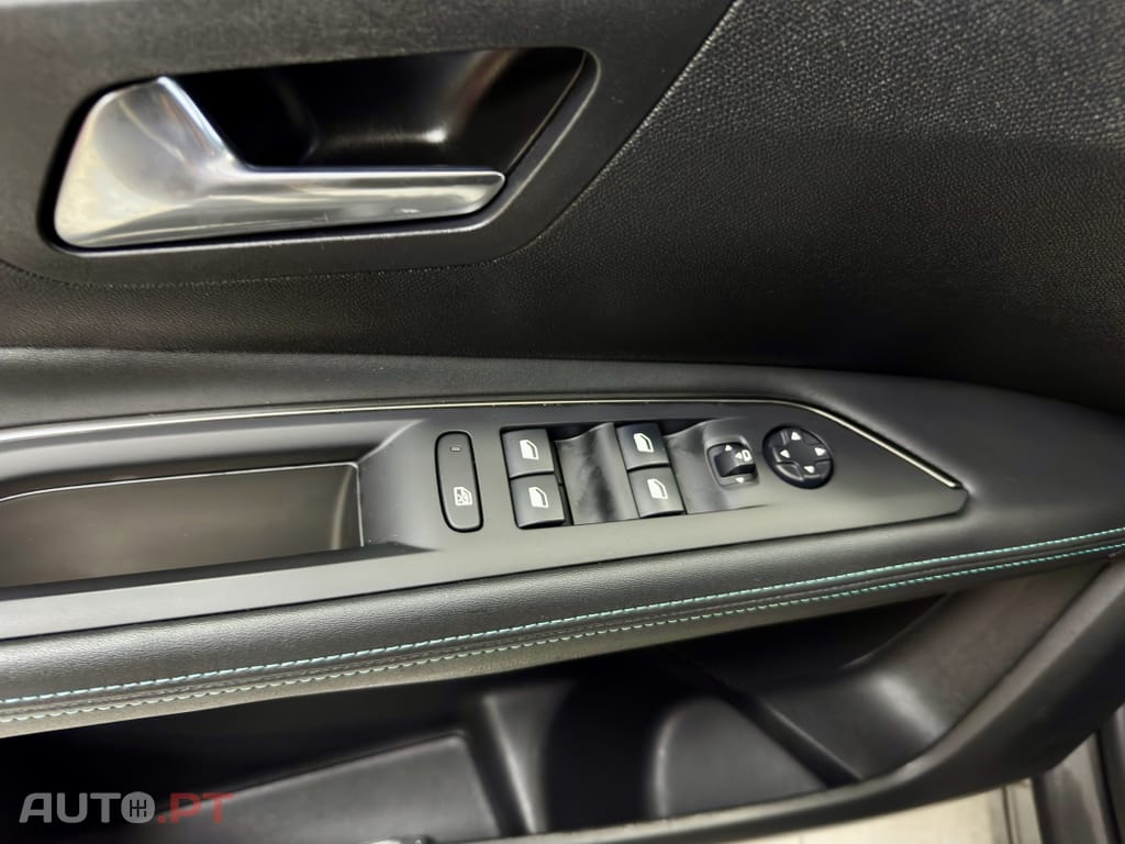 Peugeot 3008 1.6 Hybrid 225 ALLURE e-auto