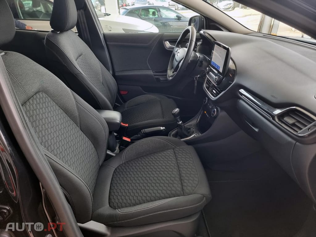 Ford Puma 1.0 EcoBoost MHEV Titanium