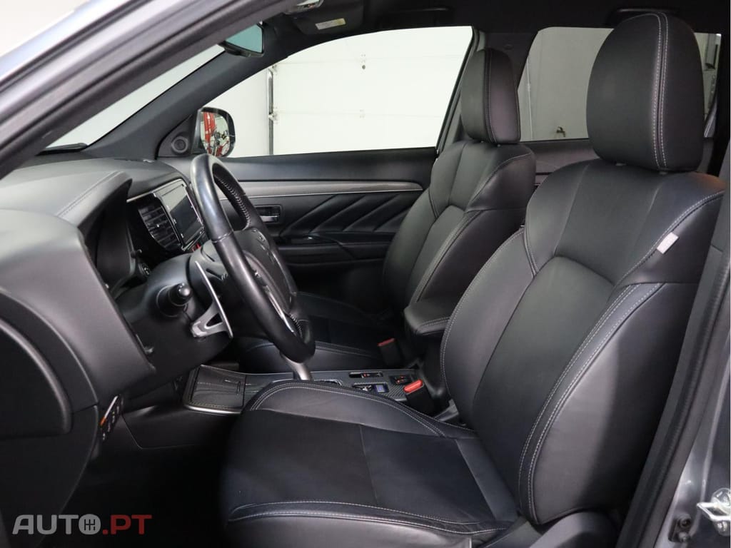 Mitsubishi Outlander 2.4 PHEV Instyle