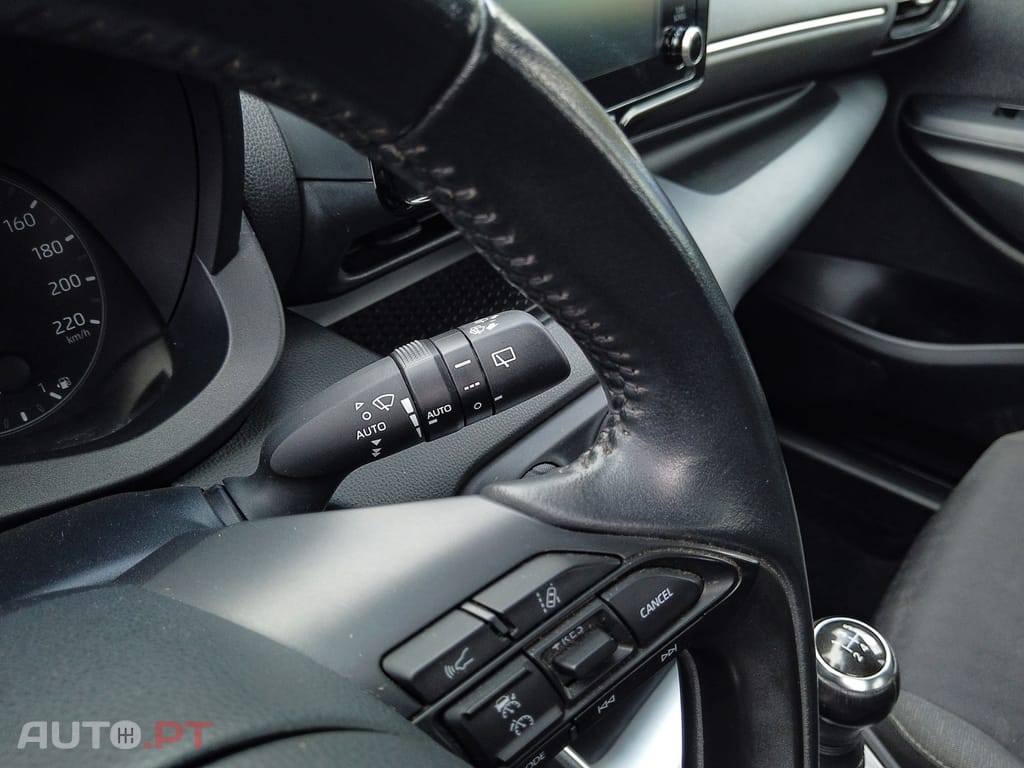 Toyota Yaris 1.0 VVT-i Confort Plus