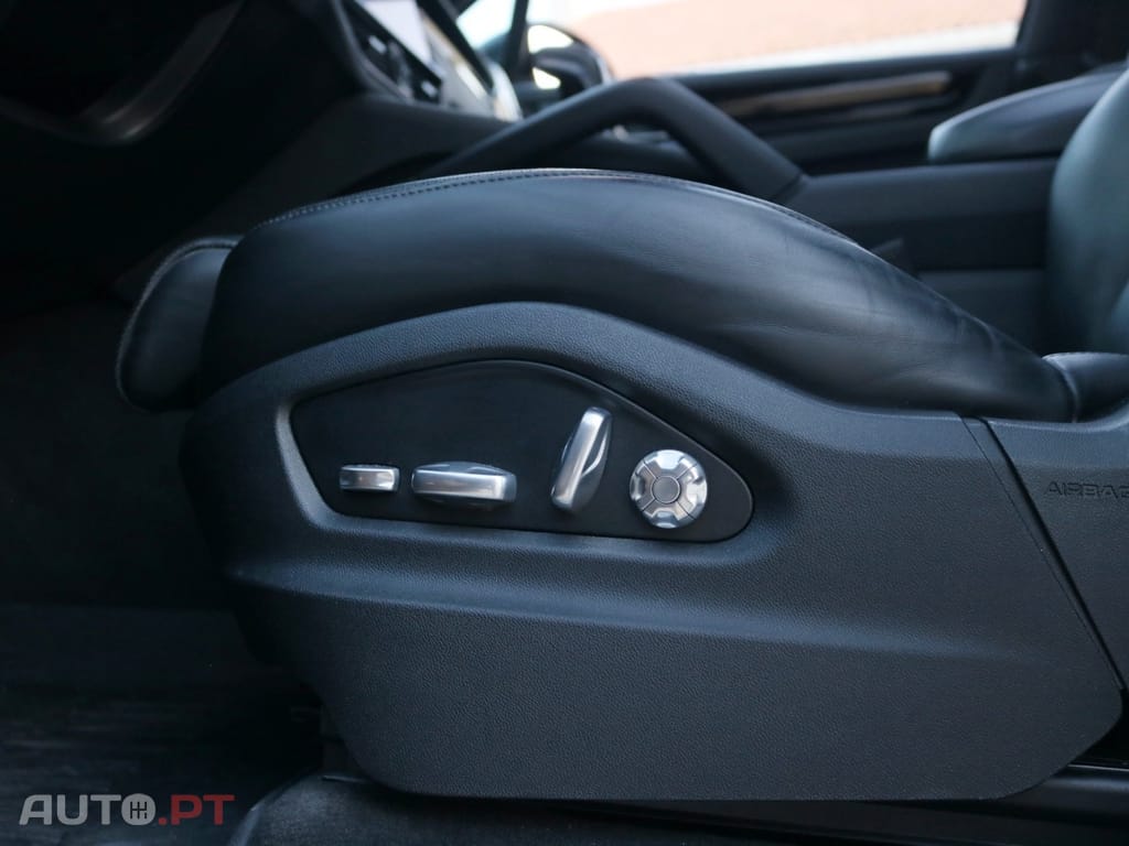 Porsche Cayenne E-Hybrid Platinum Edition