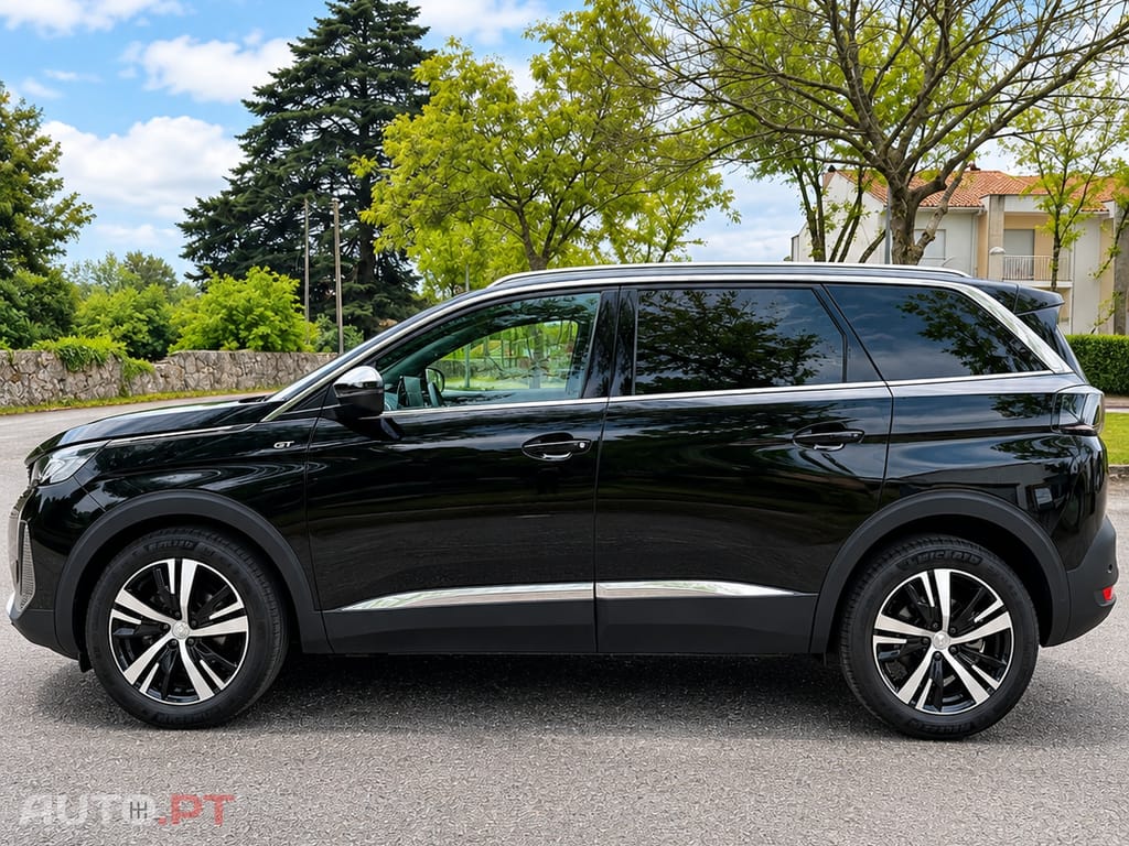 Peugeot 5008 GT Pack 1.2  130cv EAT8 | 7 Lugares | 2023 | 24.716 km