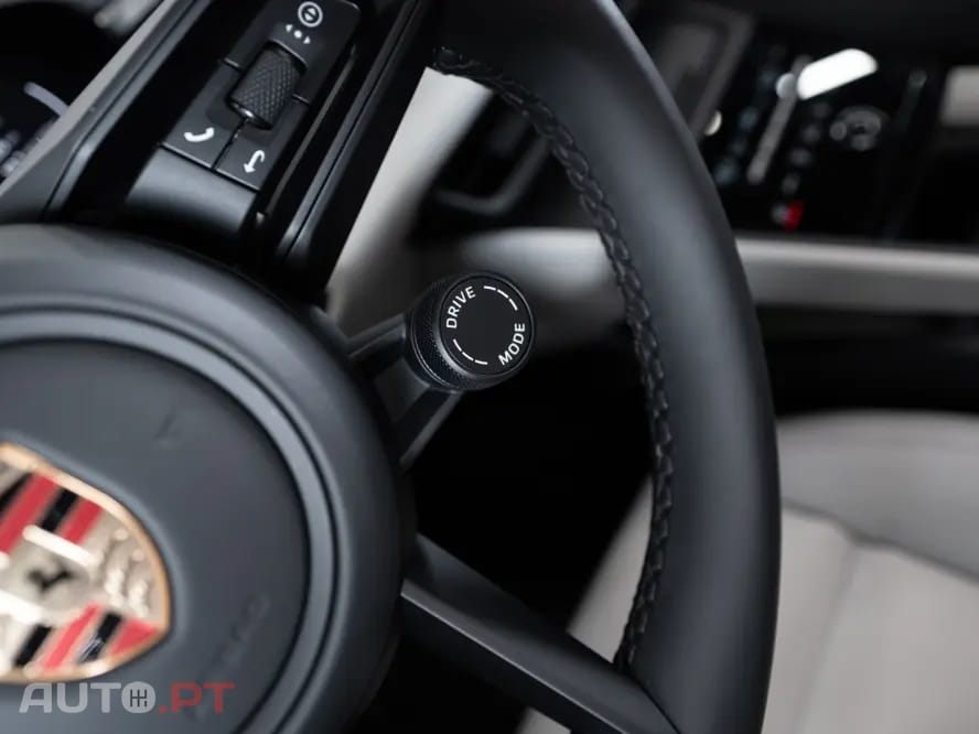 Porsche Macan Electric