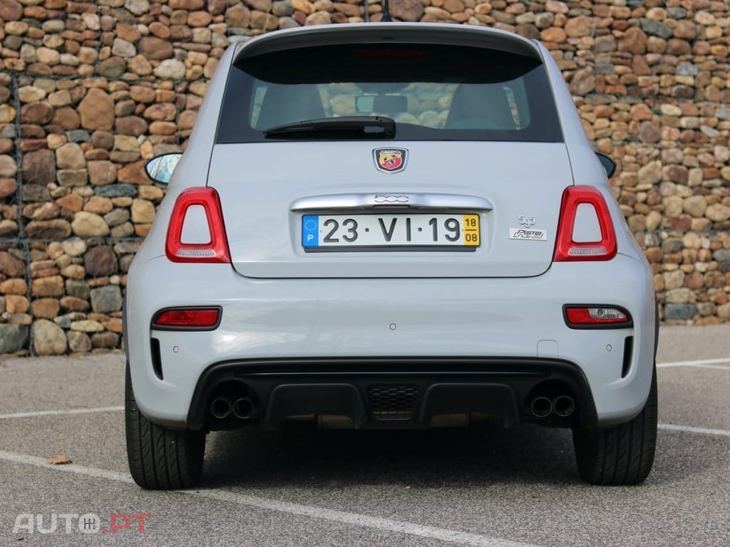 Abarth 595 1.4 T-Jet Competizione