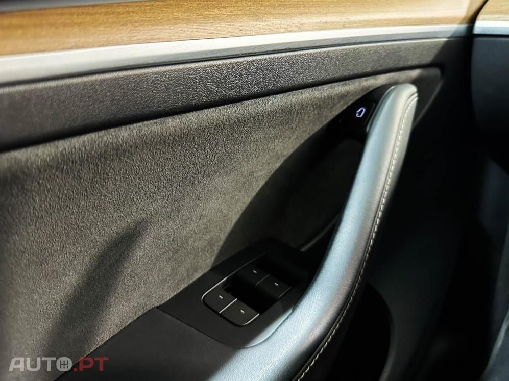 Tesla Model Y Long Range Dual Motor AWD