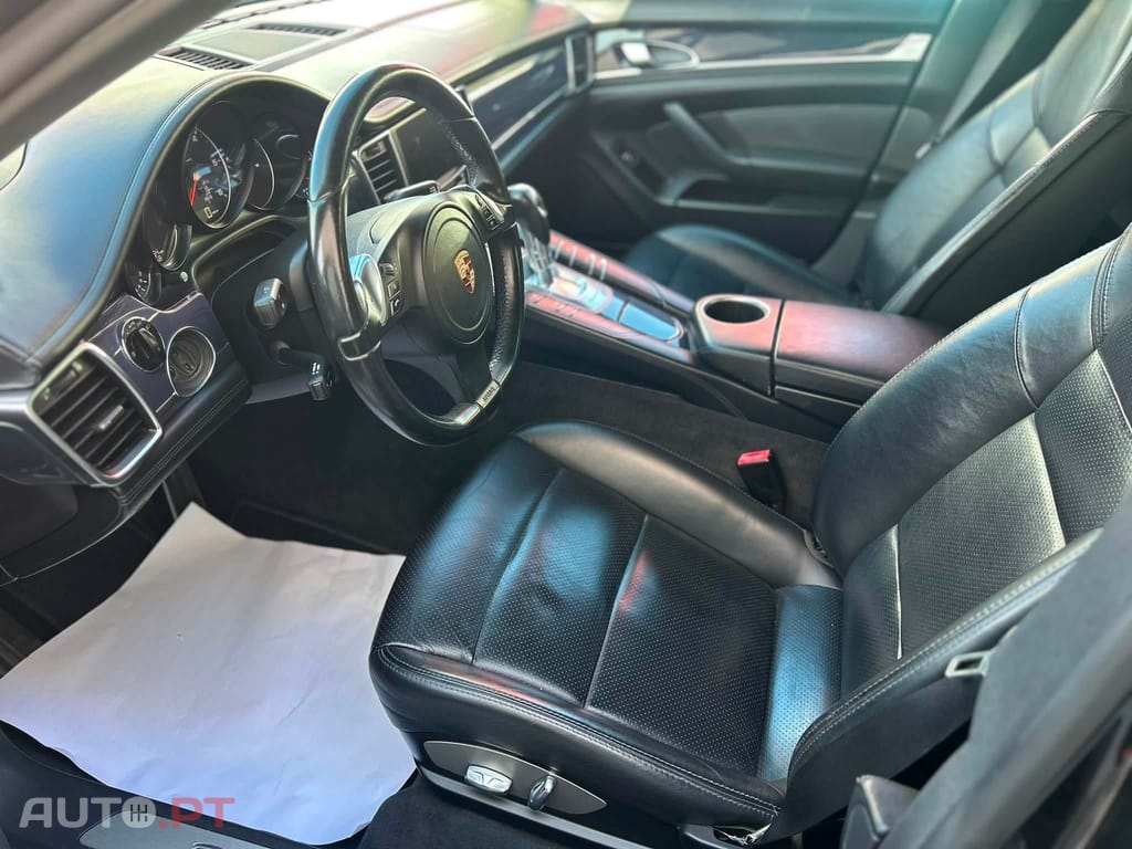 Porsche Panamera 3.0 V6 Platinum Edition
