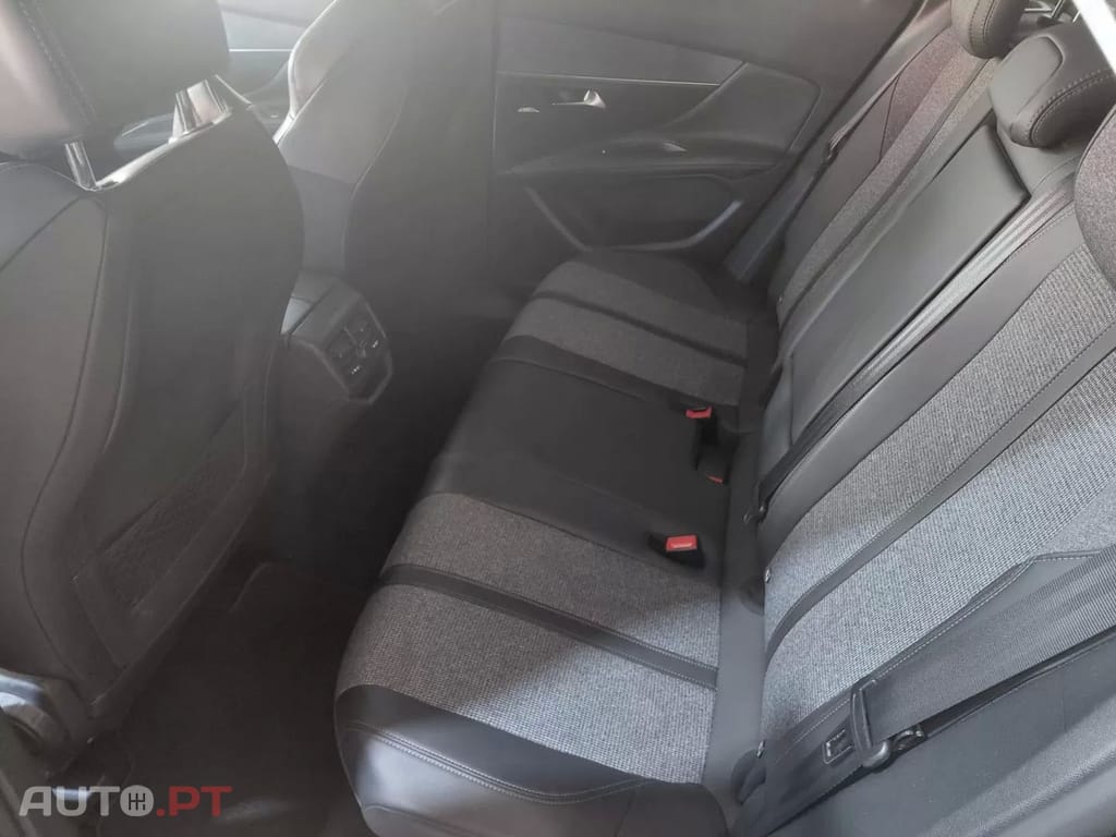 Peugeot 3008 1.2 PureTech Allure EAT6