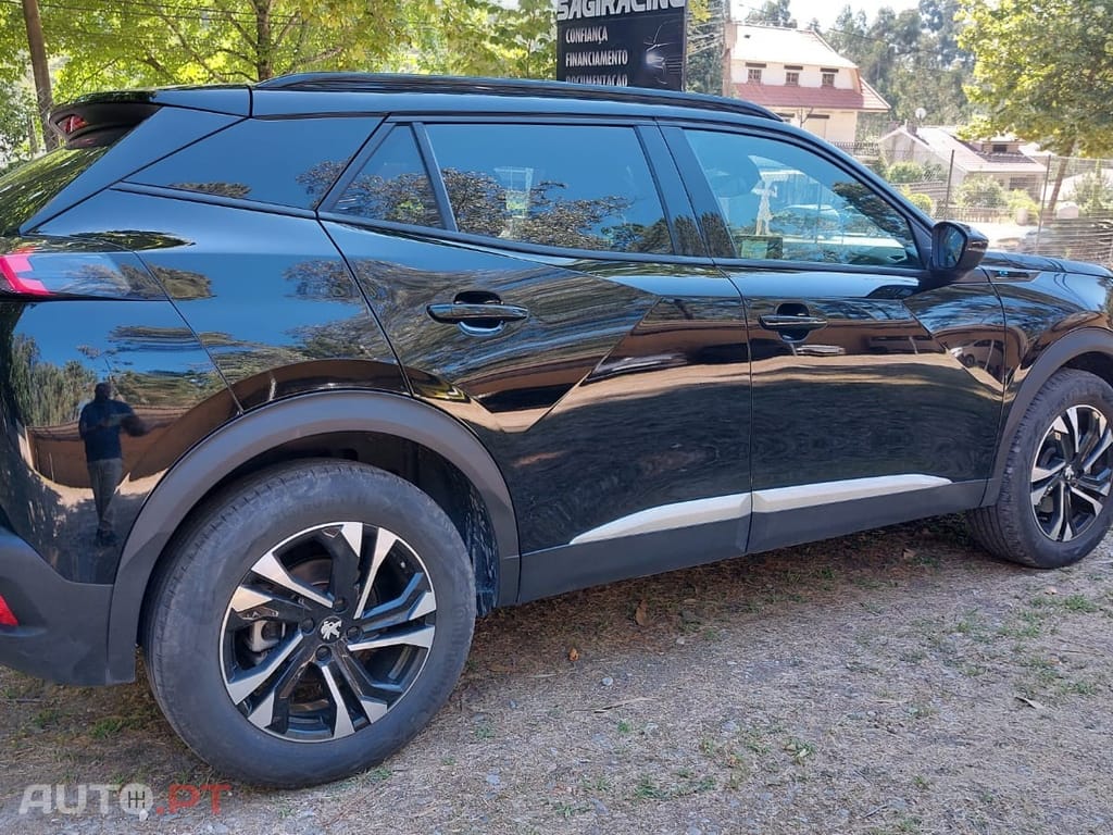 Peugeot E-2008 50 kWh Allure