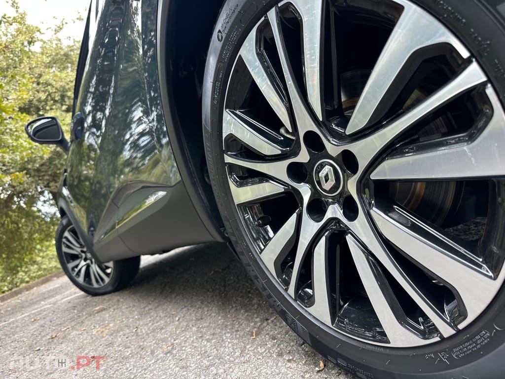 Renault Captur 1.6 E-Tech Initiale Paris