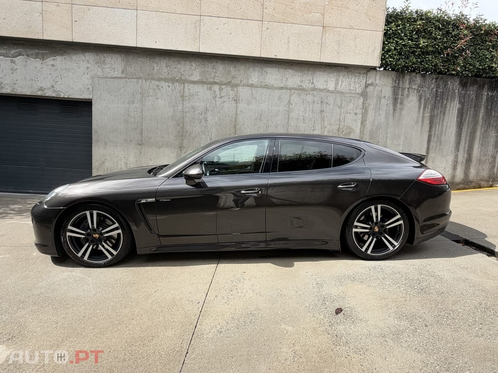 Porsche Panamera Platinum Edition