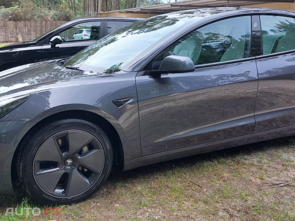 Tesla Model 3 Long-Range Dual Motor AWD