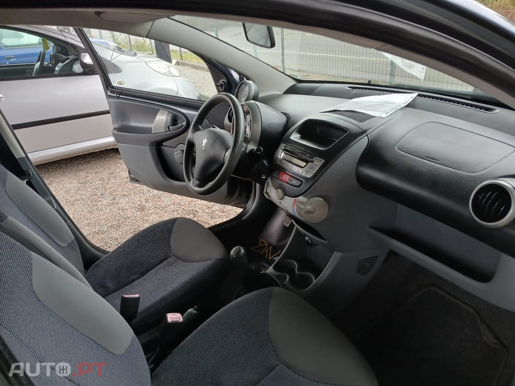 Peugeot 107 1.0 Poucos Kms